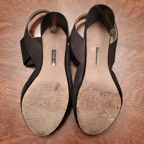 Classiques Entier black banded pumps - Picture 6 of 9